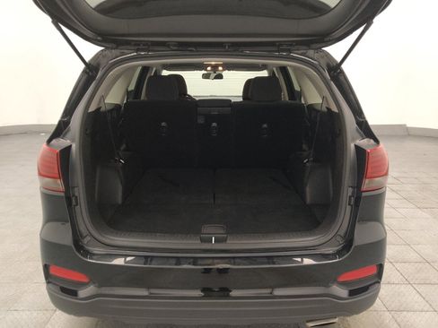 Used 2020 Kia Sorento LX FWD image 29