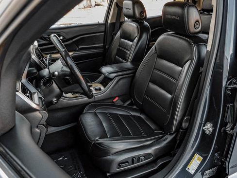 Used 2018 GMC Acadia Denali w/ Technology Package image 38