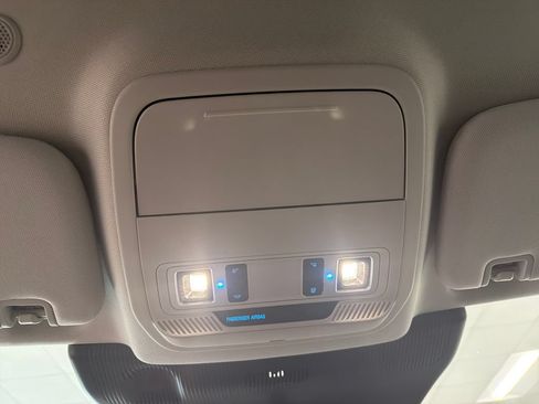 New 2026 Ford Explorer Active RWD image 18