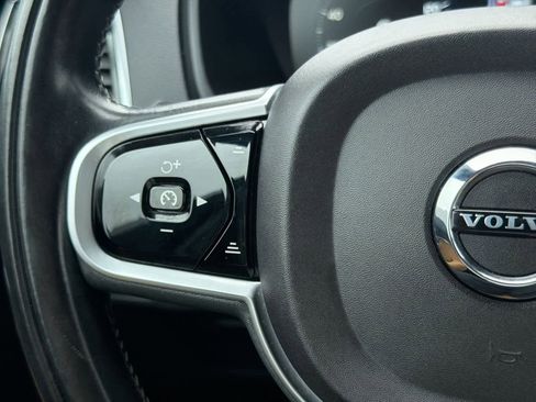 Used 2018 Volvo XC90 T6 Momentum w/ Convenience Package image 25