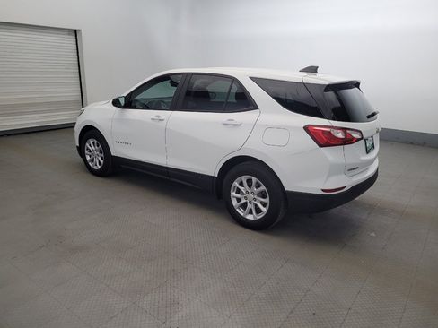 Used 2021 Chevrolet Equinox LS w/ LS Convenience Package image 3