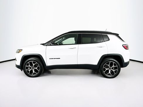 Used 2025 Jeep Compass Limited image 4