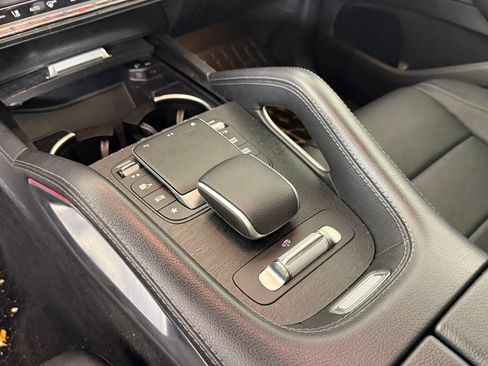 Used 2022 Mercedes-Benz GLS 450 4MATIC image 17