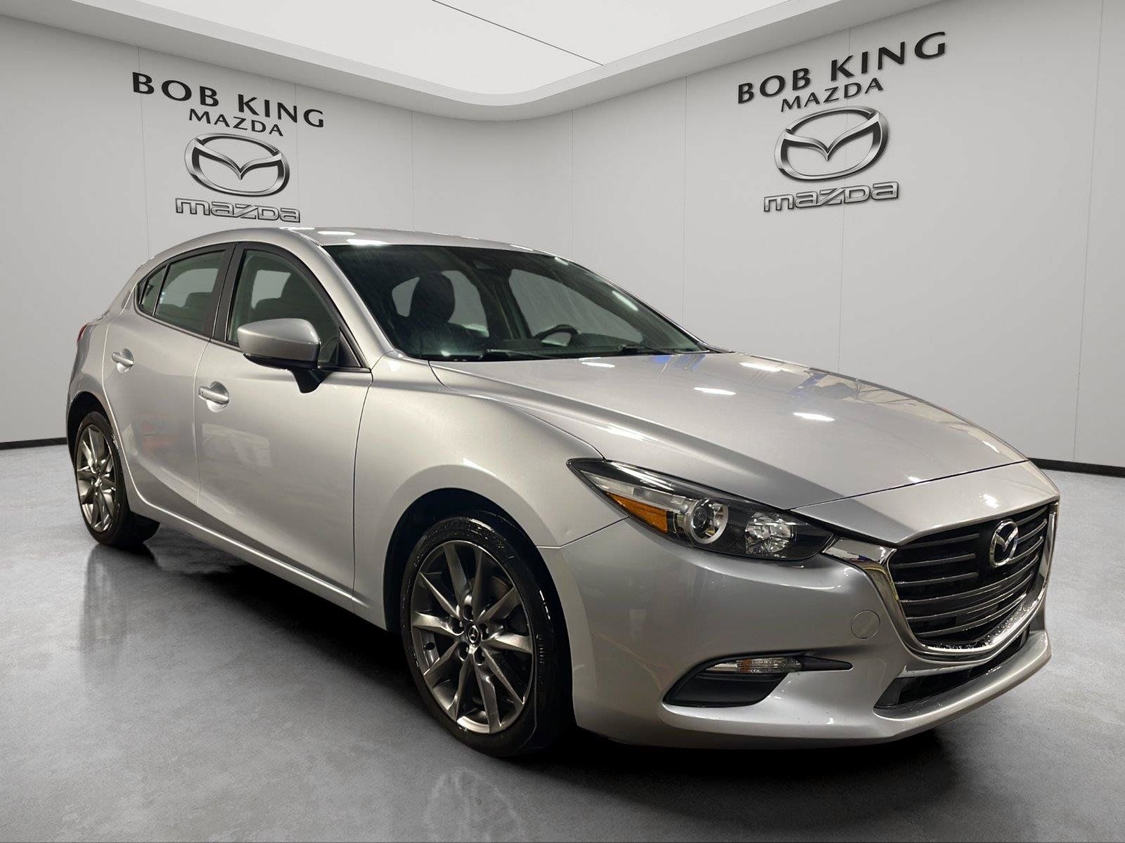 Used 2018 MAZDA MAZDA3 Touring FWD image 7