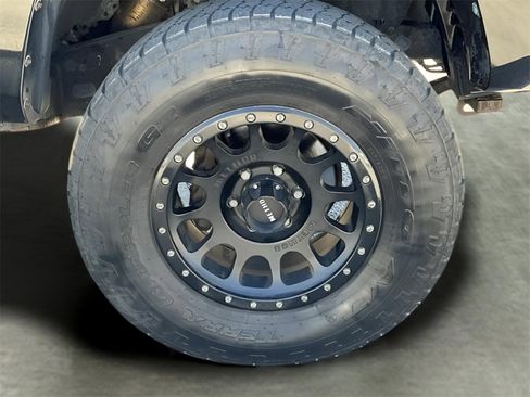 Used 2016 Toyota Tacoma SR5 image 17