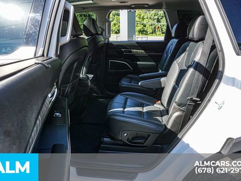 Used 2024 Kia Telluride EX w/ EX Captain's Chair Package FWD image 20