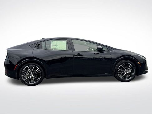New 2025 Toyota Prius XLE image 6