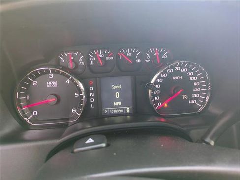 Used 2018 GMC Sierra 1500 w/ Elevation Edition image 11