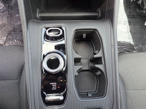 New 2026 Jeep Cherokee Laredo AWD/4WD image 15