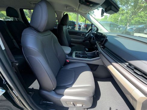 New 2026 Kia Carnival EX FWD image 26