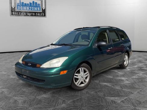 Used 2000 Ford Focus SE FWD image 2