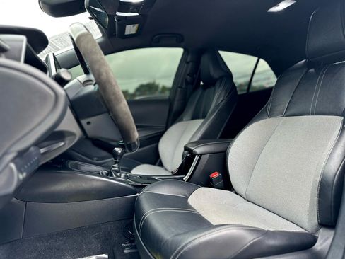 Used 2019 Toyota Corolla XSE image 10