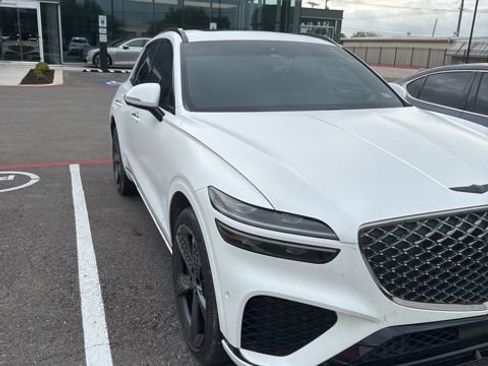 Used 2022 Genesis GV70 3.5T Sport w/ Sport Prestige Package image 3