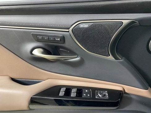 Used 2024 Lexus ES 350 Ultra Luxury w/ Accessory Package (Z1) image 21