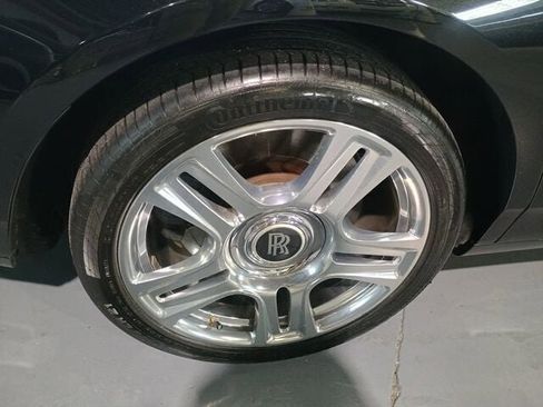 Used 2015 Rolls-Royce Ghost image 14
