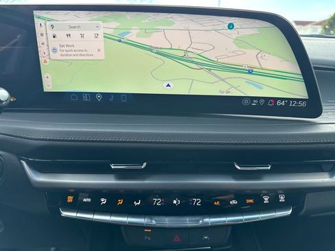 Used 2025 Cadillac XT4 Premium Luxury image 29