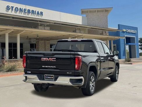 Used 2025 GMC Sierra 1500 SLT image 4