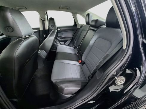 Used 2025 Volkswagen Jetta SE FWD image 28