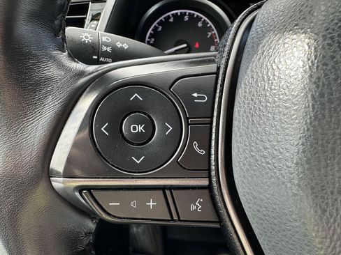 Used 2024 Toyota Camry SE FWD image 19