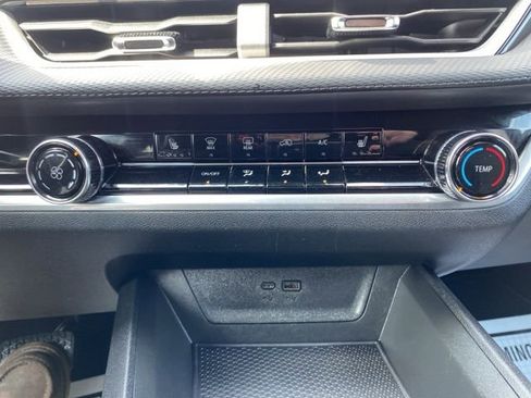 Used 2026 Chevrolet Equinox LT image 17