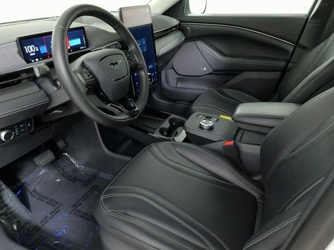 Used 2022 Ford Mustang Mach-E Premium image 27