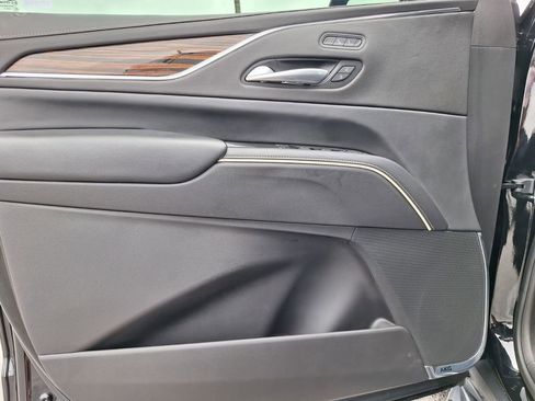 Used 2023 Cadillac Escalade ESV Luxury RWD image 33