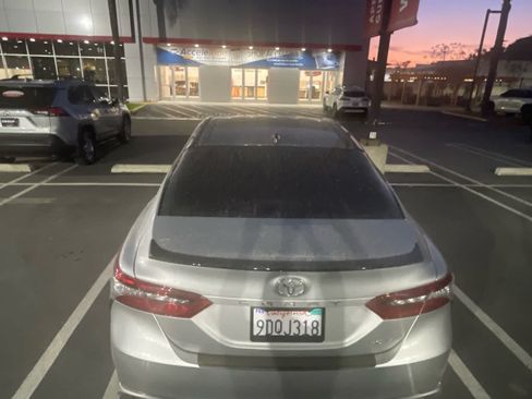 Used 2022 Toyota Camry XSE FWD image 7