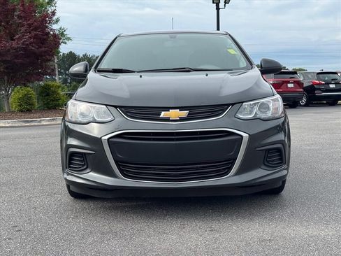 Used 2019 Chevrolet Sonic LT w/ Convenience Package FWD image 8