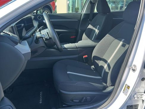 Certified 2025 Hyundai Sonata SEL FWD image 13