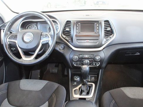 Used 2014 Jeep Cherokee Latitude image 23