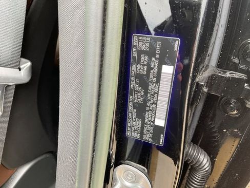 Used 2023 Volvo XC60 B5 Plus image 31