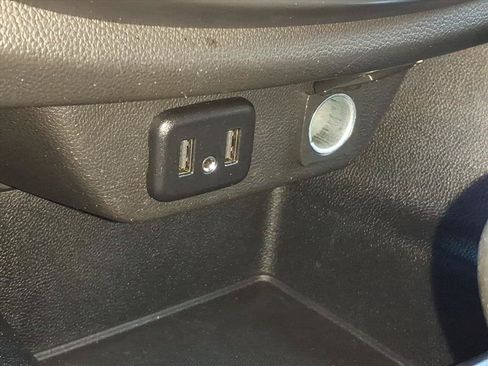 Used 2021 Chevrolet Traverse LS AWD/4WD image 32