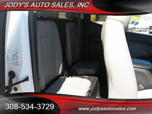 Used 2017 Chevrolet Colorado W/T w/ WT Convenience Package RWD image 24