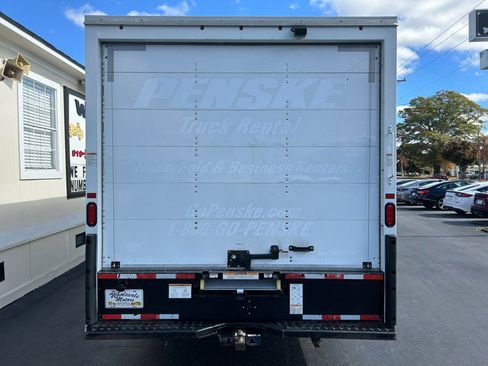 Used 2022 Ford E-350 and Econoline 350 Super Duty image 6