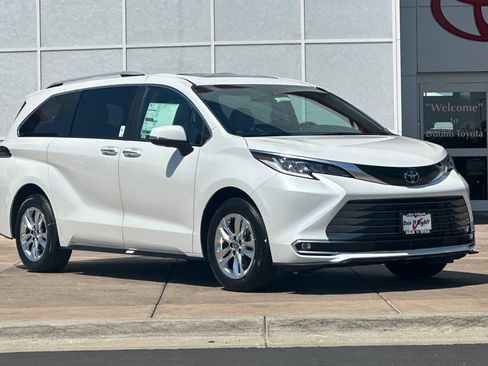 New 2026 Toyota Sienna Limited FWD image 2