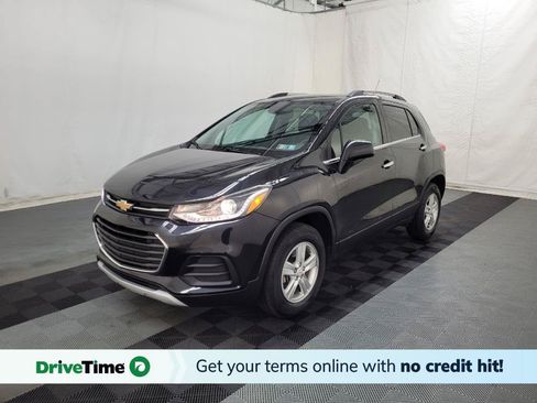 Used 2020 Chevrolet Trax LT w/ LT Convenience Package AWD/4WD image 1