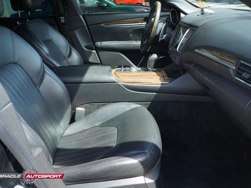 Used 2017 Maserati Levante S AWD/4WD image 31