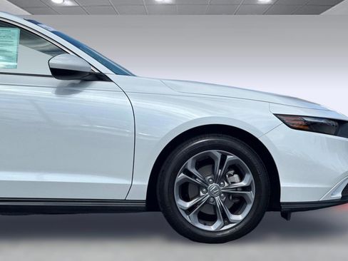 Certified 2024 Honda Accord EX image 33