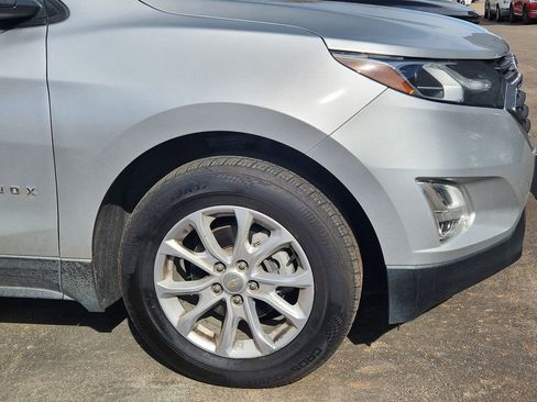 Used 2020 Chevrolet Equinox LS w/ LS Convenience Package image 5