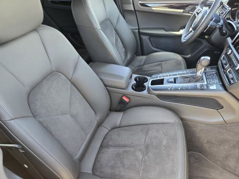 Used 2020 Porsche Macan S image 8