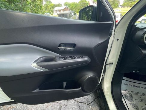Used 2021 Nissan Kicks SR w/ SR Premium Package FWD image 16