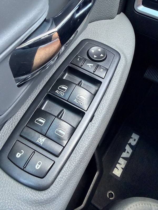 Used 2017 RAM 1500 Big Horn AWD/4WD image 24