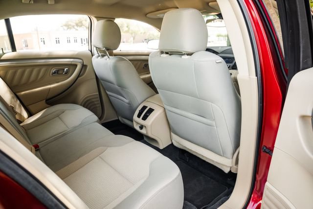 Used 2017 Ford Taurus SEL FWD image 58