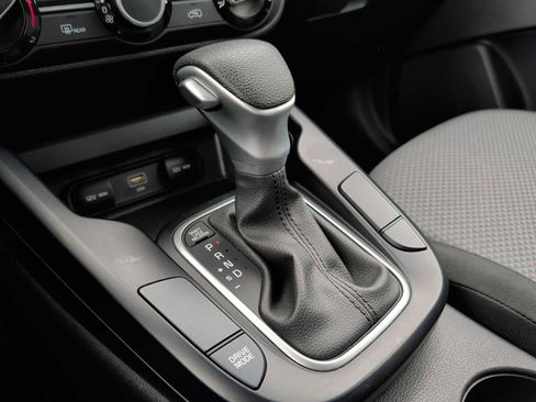 Used 2023 Kia Soul LX w/ LX Technology Package image 19