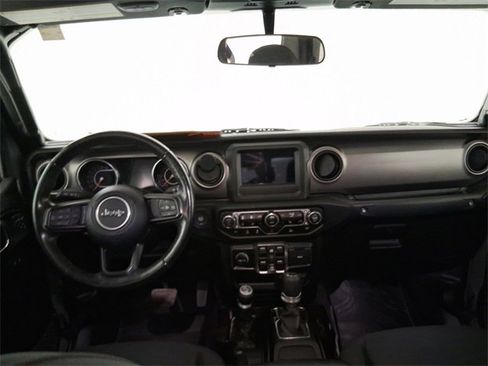 Used 2021 Jeep Gladiator Willys image 20