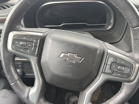 Used 2022 Chevrolet Suburban Z71 image 7