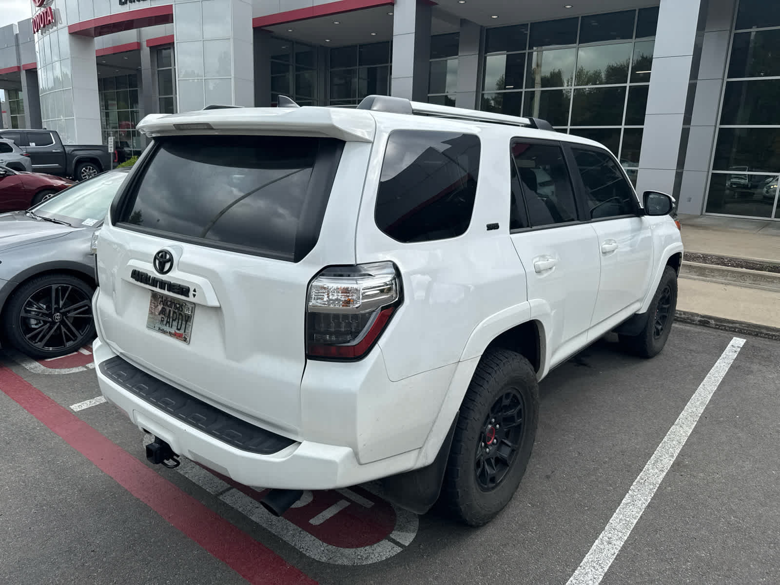 Used 2024 Toyota 4Runner SR5 Premium w/ Moonroof Package AWD/4WD image 4