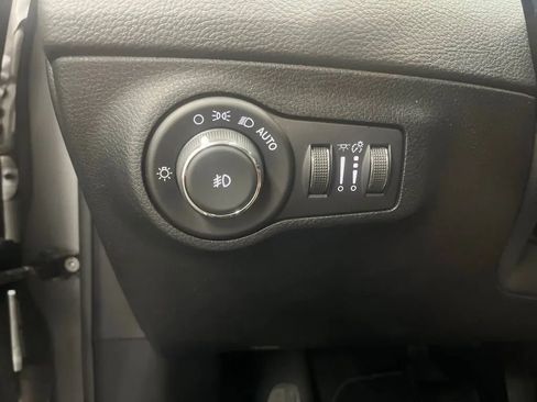 Used 2018 Jeep Compass Latitude w/ Popular Equipment Group AWD/4WD image 27