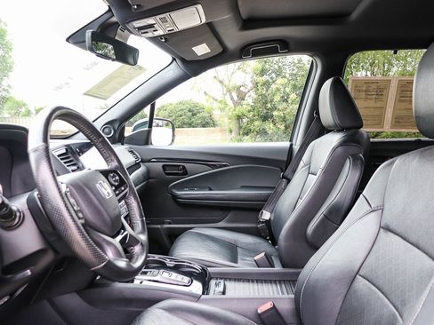 Used 2023 Honda Passport Elite image 17