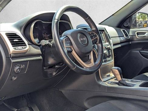 Used 2016 Jeep Grand Cherokee Laredo w/ Quick Order Package 23E AWD/4WD image 10